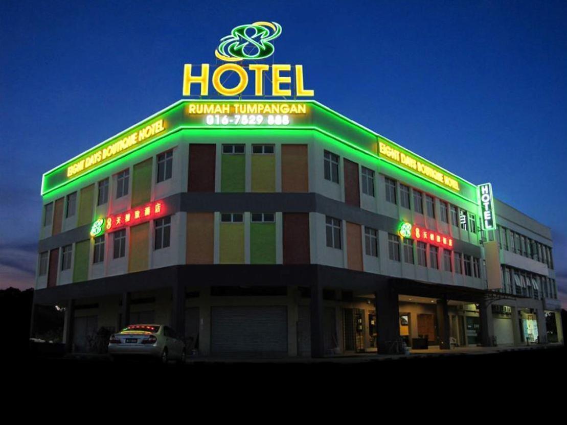 8 Days Boutique @ Mount Austin Jb Hotel 2*