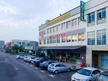 8 Days Boutique @ Mount Austin Jb 2*